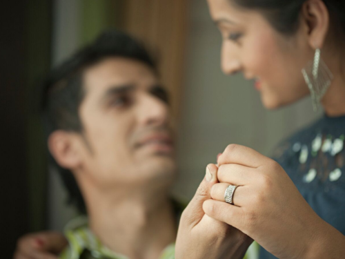 5 Signs That Say She Loves You Even If She Doesn T Say I Love You Often The Times Of India