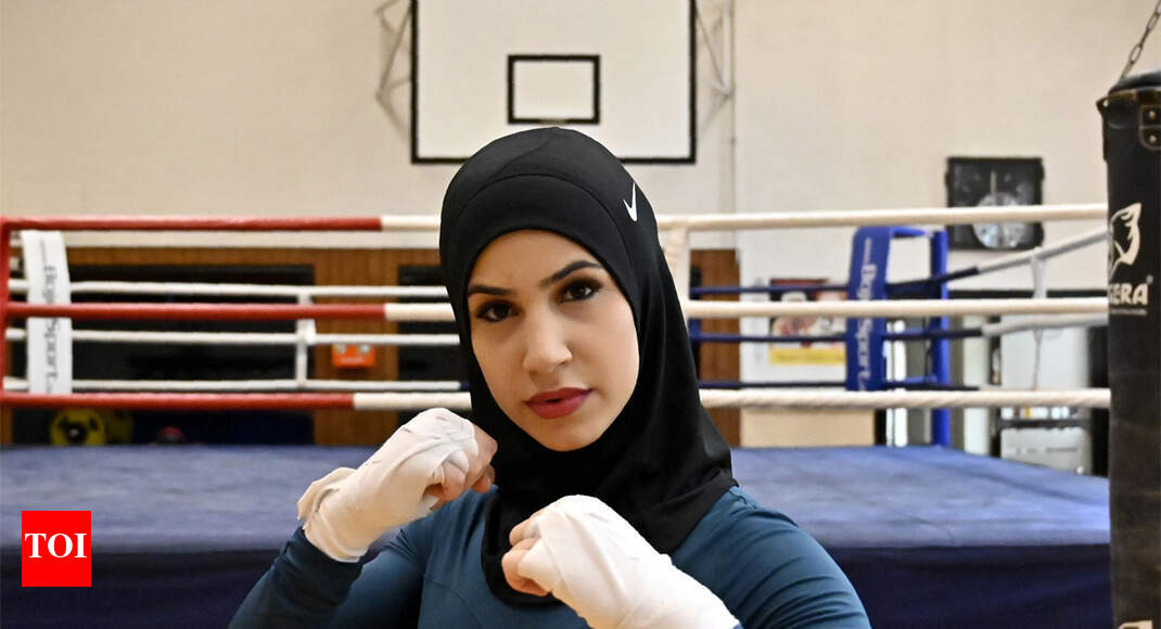 ‪German woman boxer’s fight to wear headscarf in the ring‬‏ کیلئے تصویری نتیجہ