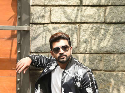 Arun Vijay injured while performing a stunt sequence