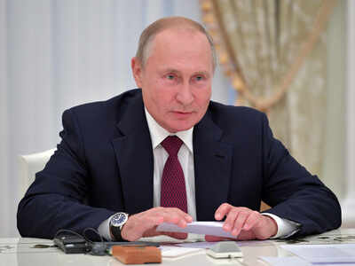 Putin has signed climate pact, but is warming up to melting of Arctic