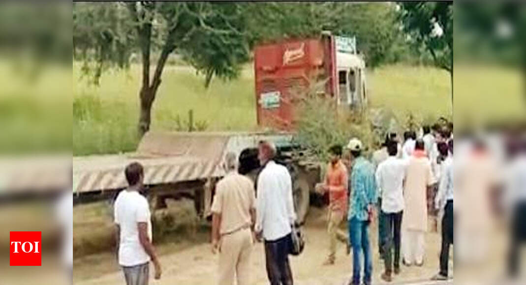 7 of family killed as truck & jeep collide in Jaipur district | Jaipur ...
