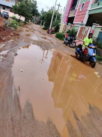 Stagnation of water in roads, Kismatpur