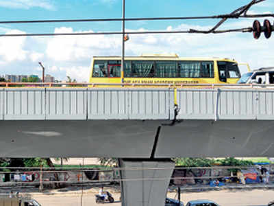 Hyderabad Cracks On Pvnr Expressway Pillars Spark Safety Scare Hyderabad News Times Of India