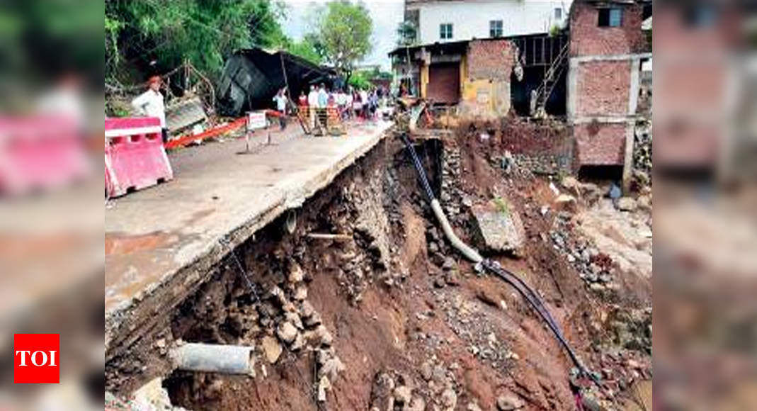 Pune: Four die as heavy rain wreaks havoc in Khed Shivapur | Pune News ...