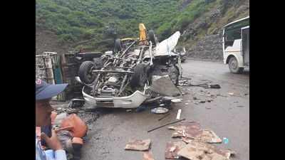 Uttarakhand: 6 killed, four injured after boulders hit vehicle in Tehri Garhwal