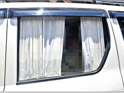 Remove curtains from government vehicles says Motor Vehicles