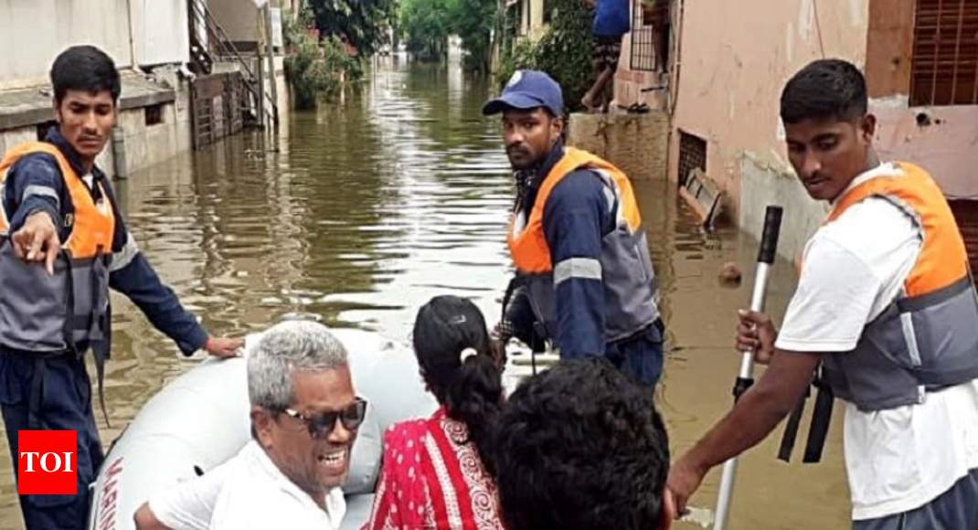 Hyderabad: Rescue Teams Lauded For Work During Rain | Hyderabad News ...