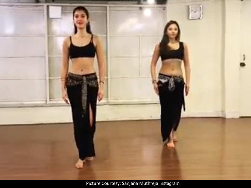 Shanaya Kapoor Shows Off Her Killer Belly Dance Moves In This Video Hindi Movie News Times Of India