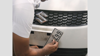 No challans, now FIR for not not putting number plates on vehicles