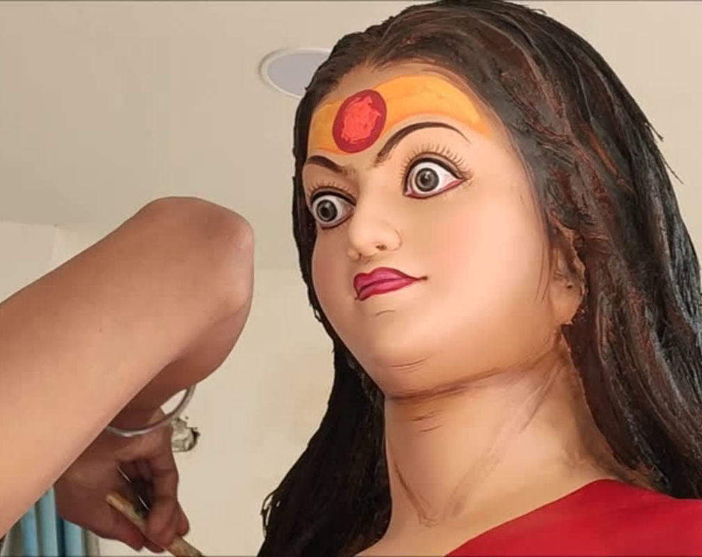 
Artisan Komal Kumar Bhaladhare readies a Durga idol
