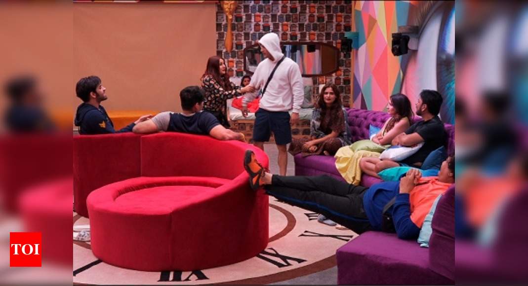 Bigg Boss 13 Day 1 Written Update Asim Riaz and Paras Chhabra get