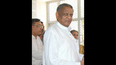 Former Haryana minister Mange Ram Gupta joins JJP in Jind