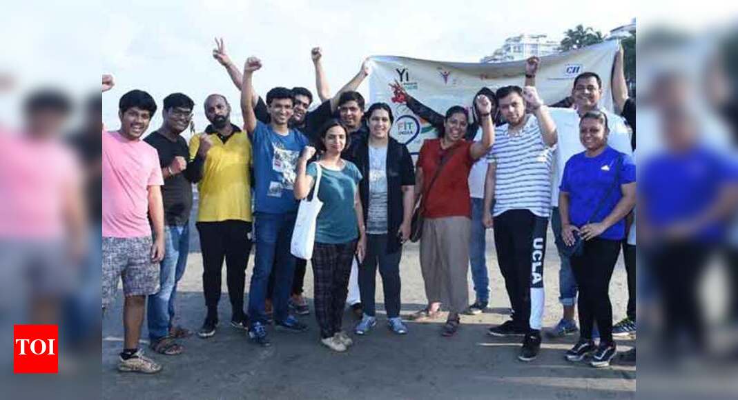 Mumbaikars take part in a plogging run at Juhu | Events Movie News ...