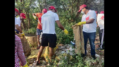 Plog run, cleaning drive held in Aravalis | Gurgaon News - Times of India