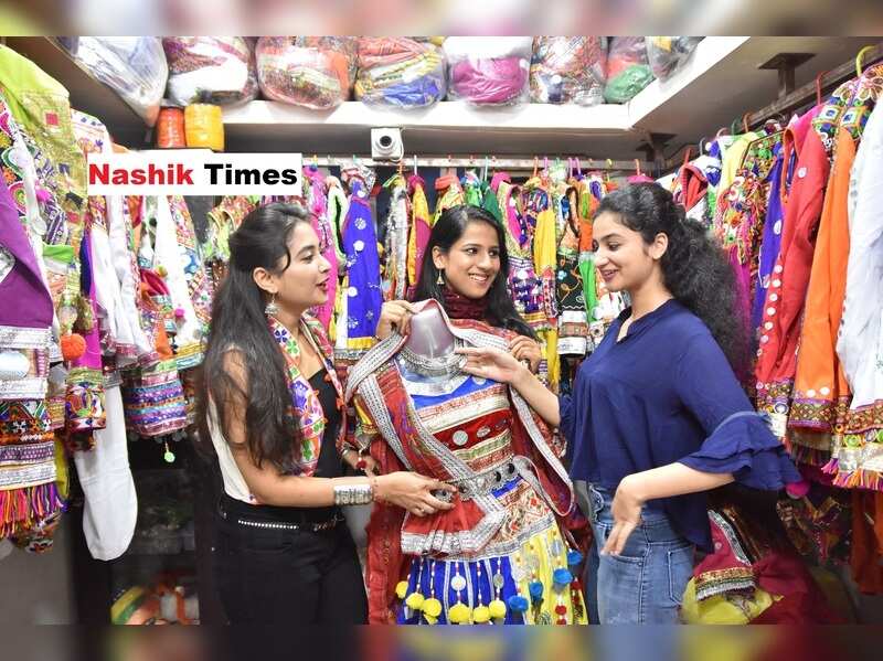 cocktail attire dress code female