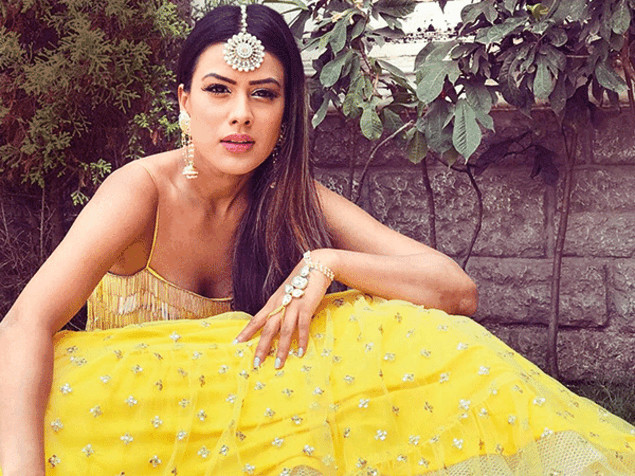 Sexy choli, ornate jewellery and slick hairdo: Celebs ace Navaratra look |  Bareilly News - Times of India