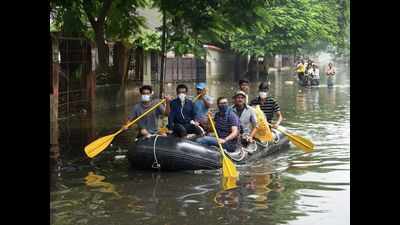 Patna floods: Many still stranded at Anisabad
