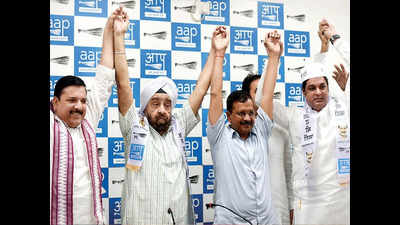 Four-time Congress MLA Parlad Singh Sawhney joins AAP