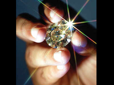 Surat: Synthetic gems gain lustre as natural diamonds lose sparkle
