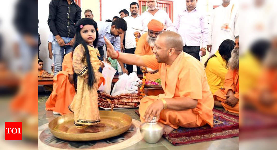 Photos Yogi Adityanath Performs Kanya Pujan At Gorakhnath Temple Lucknow News Times Of India 2550