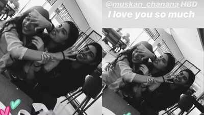 Janhvi Kapoor's latest picture with her bestie is BFF goals