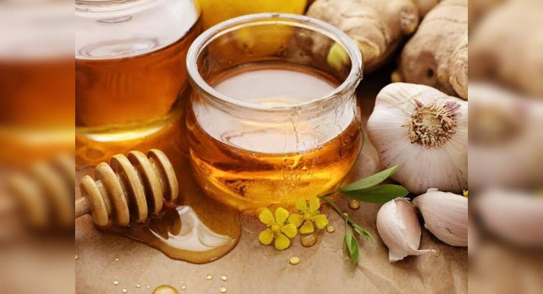 The combination of garlic and honey works the best for weight loss