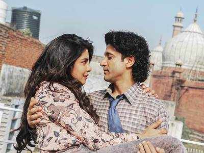 'The Sky Is Pink' new teaser: Farhan Akhtar and Priyanka Chopra's chemistry is sure to touch your heart
