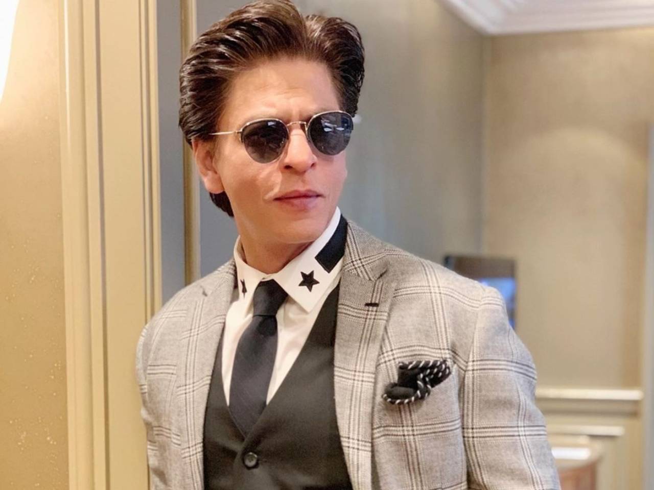 Shah Rukh Khan's Epic Response to Fan Claiming His Team is