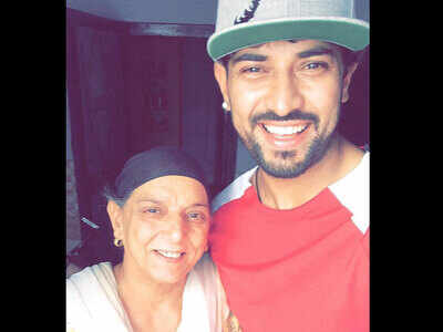 Missing his late mother, Garry Sandhu pens a heart melting note