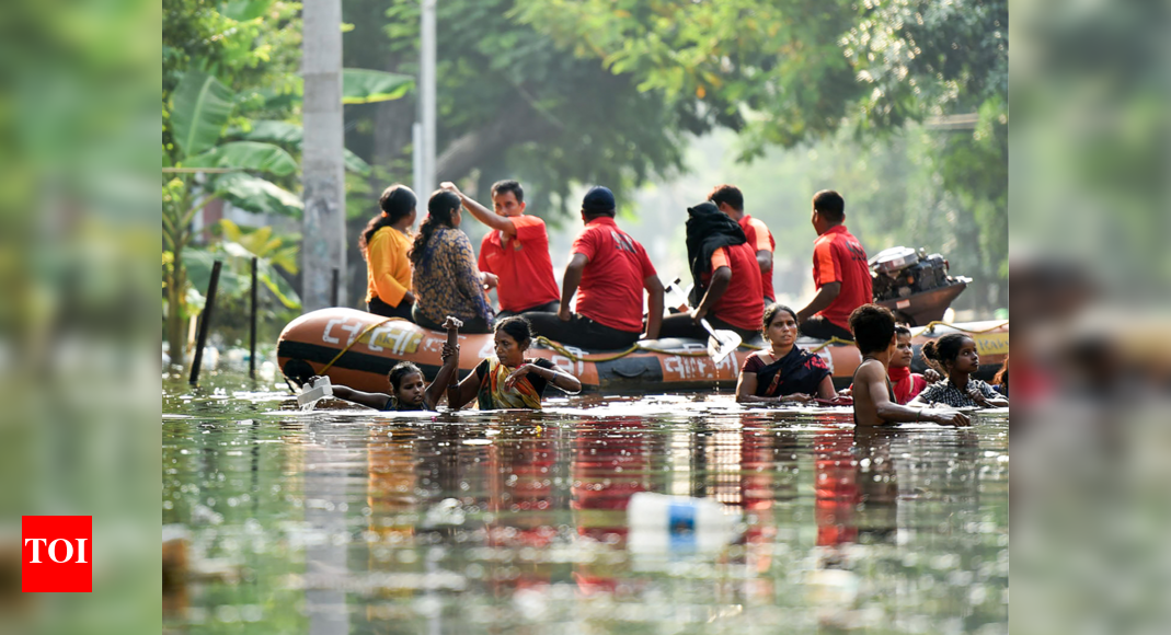 Over 2,100 dead in monsoon rains, floods across India | India News ...