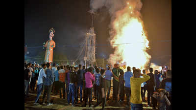 Dussehra air makes Chandigarh pant and puff from 7pm