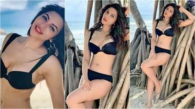 Shama Sikander flaunts her envious body in smouldering black bikini