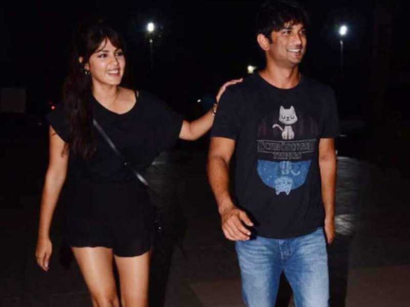 Emoji love: Sushant Singh Rajput and Rhea Chakraborty express their feeling  through emoticons on this post | Hindi Movie News - Times of India