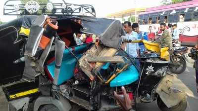 Khandwa: Girl killed, 5 injured as auto-rickshaw rams into truck