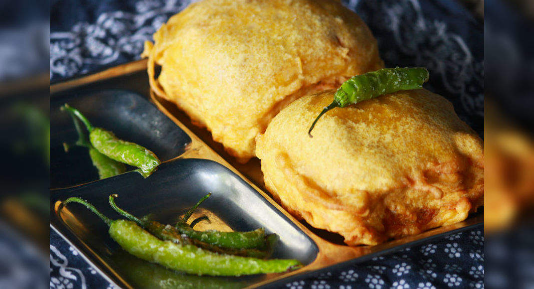 5 food joints in Delhi that serve Mumbai’s Vada Pav | Times of India Travel