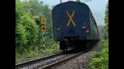 Rail traffic restored on Siwan-Gorakhpur route