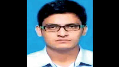 Parents motivated me to excel in PCS, says Pratapgarh topper Amit