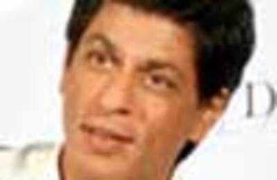 SRK chops Priyanka out
