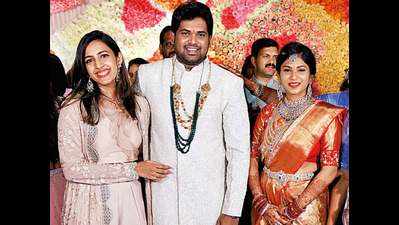 A star-studded engagement for Pravallika and Mahesh