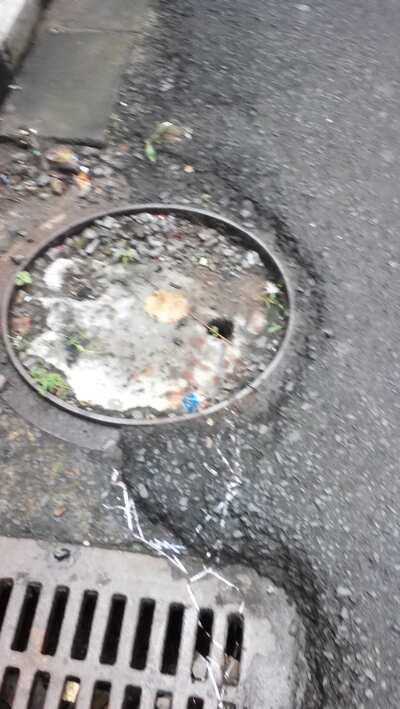 Deadly, badly defective Manhole Covers - Times of India