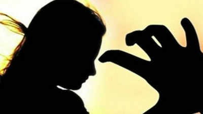 Dr Raped Patent Xxx Hot Sex - Mumbai: 58-yr-old doctor rapes patient, circulates video clip, held |  Mumbai News - Times of India