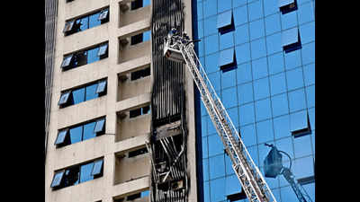 1,000 people escape blaze in Andheri office tower