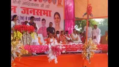 Setback for Congress in Pratapgarh, three-time MP Ratna Singh joins BJP