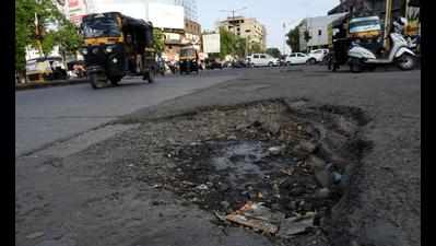 Potholes: HC warns of summoning civic chief