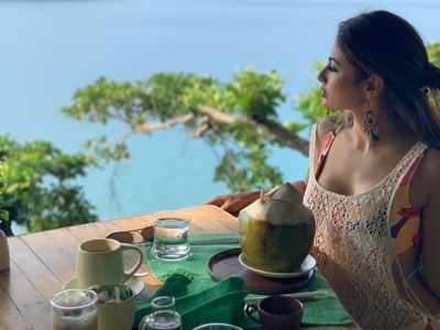 Mouni Roy can't get over her recent vacation, shares a stunning throwback picture