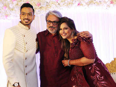 Music director Shreyas Puranik gets engaged to singer Aishwarya Bhandari