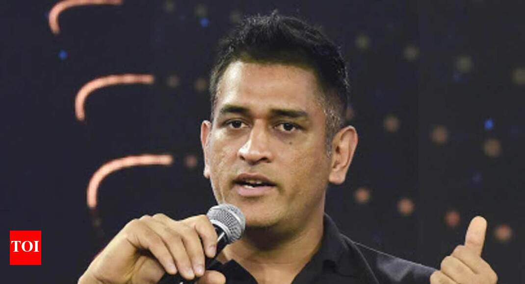 I control my emotions better than others: Dhoni