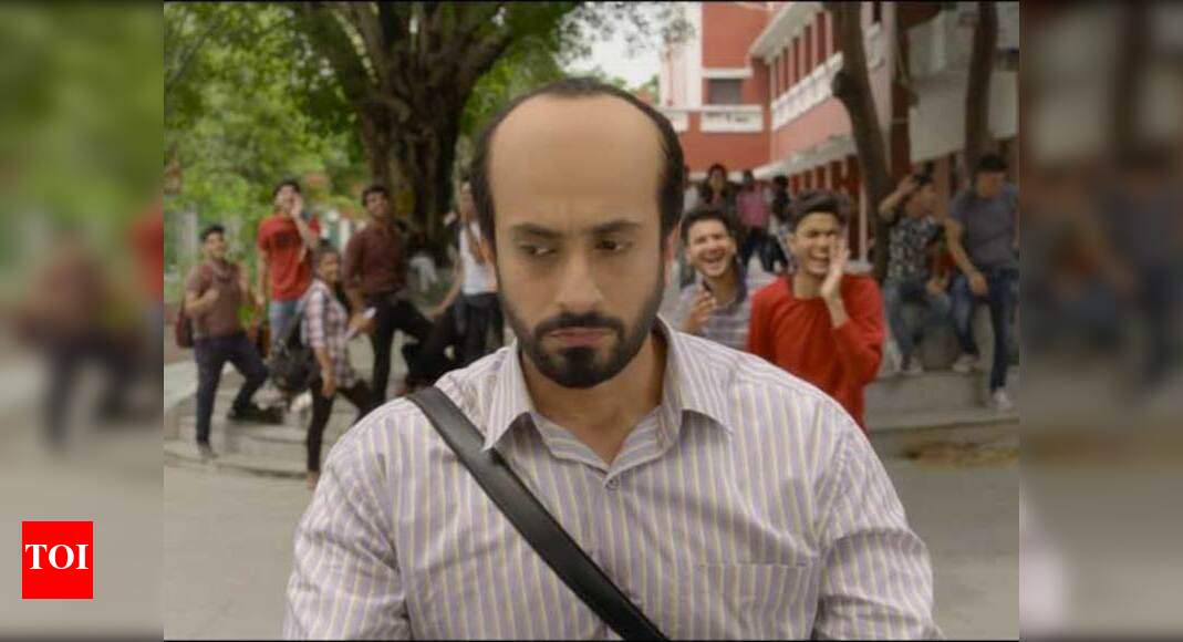 Unwanted advice and nuskhe, jokes and impact on love life: The hair loss tale told on the big screen | Hindi Movie News - Times of India Unwanted advice and nuskhe, jokes and impact on love life: The hair loss tale told on the big screen | Hindi Movie News - Times of India