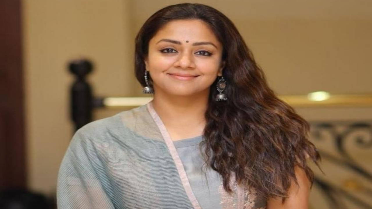 Tamil Actress Jothiha Nude Photos - Jyothika turns 42; Wishes pour in on Twitter | Tamil Movie News - Times of  India