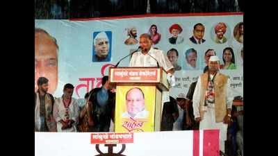 Maharashtra elections: NCP chief Sharad Pawar addresses rally in Satara amid heavy rain